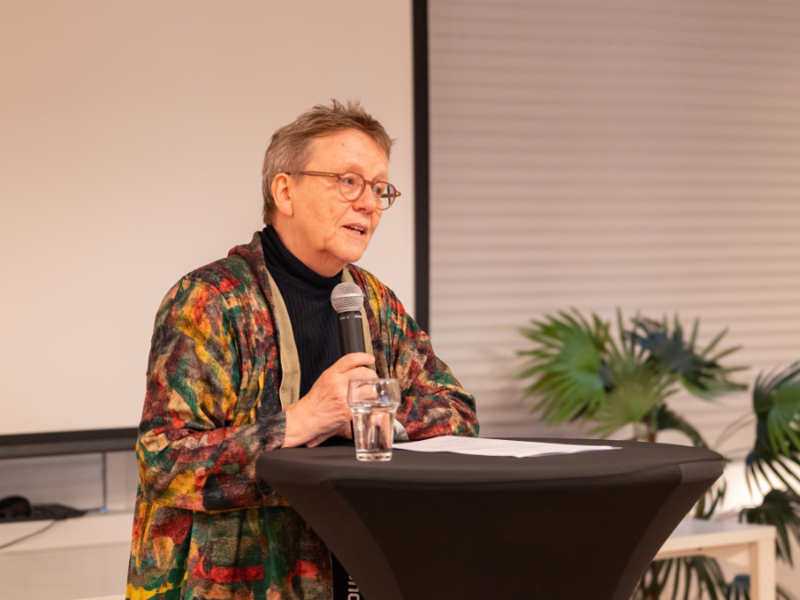 ill. 2 160938 Opening Wilhelmina Drucker Jaar   ļSimone Both   P1185998